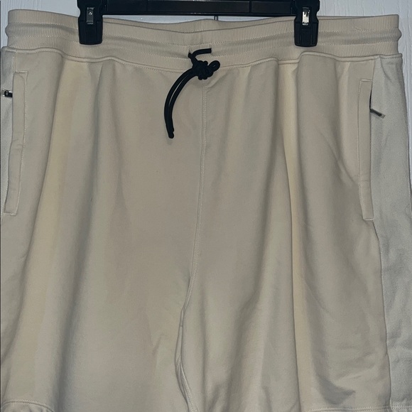 Mens Fabletics Fleece Drawstring Shorts - Picture 2 of 6